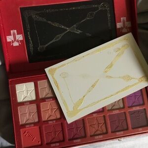 Blood sugar jeffree star eye shadow pallete